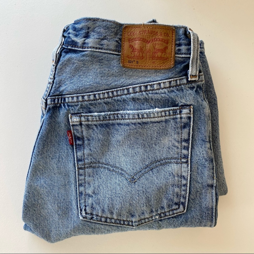 Levi’s “Wedgie Fit” Jeans